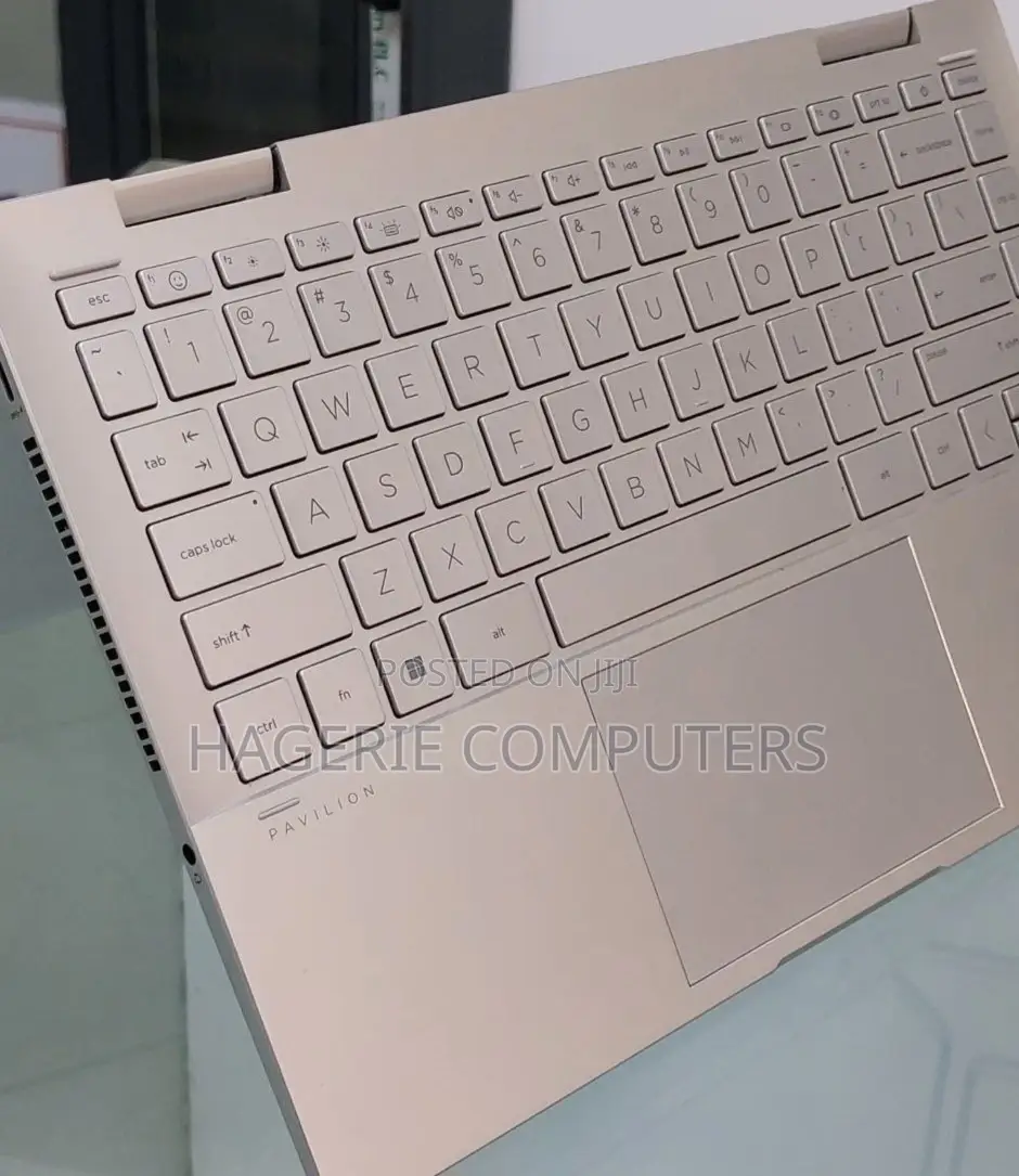 New Laptop HP Pavilion 13 X360 8GB Intel Core I5 SSD 512GB