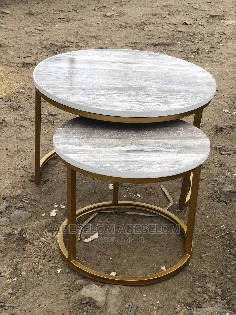 የሚያምሩ የሶፋ ጠረጴዛ