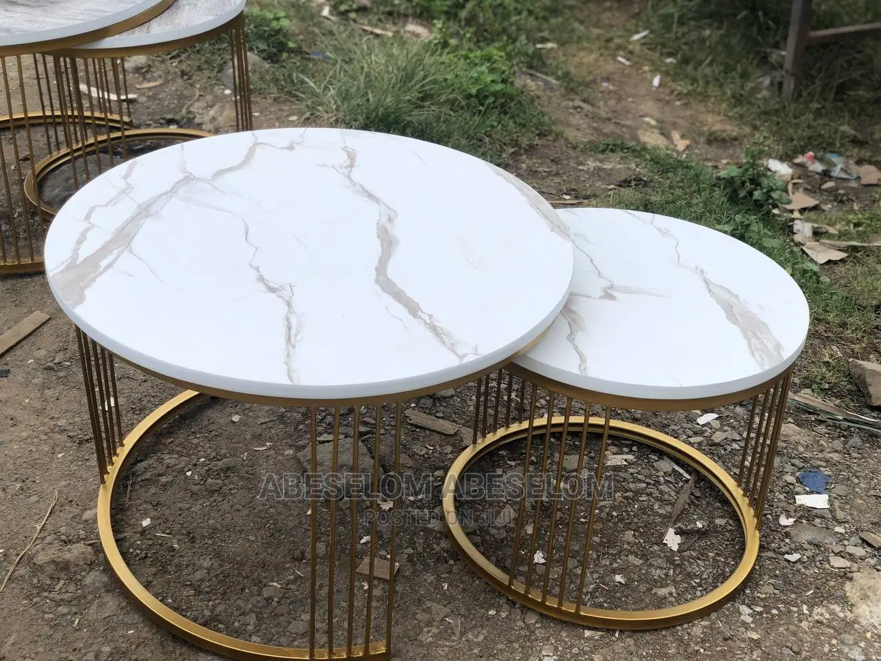 የሚያምሩ የሶፋ ጠረጴዛ