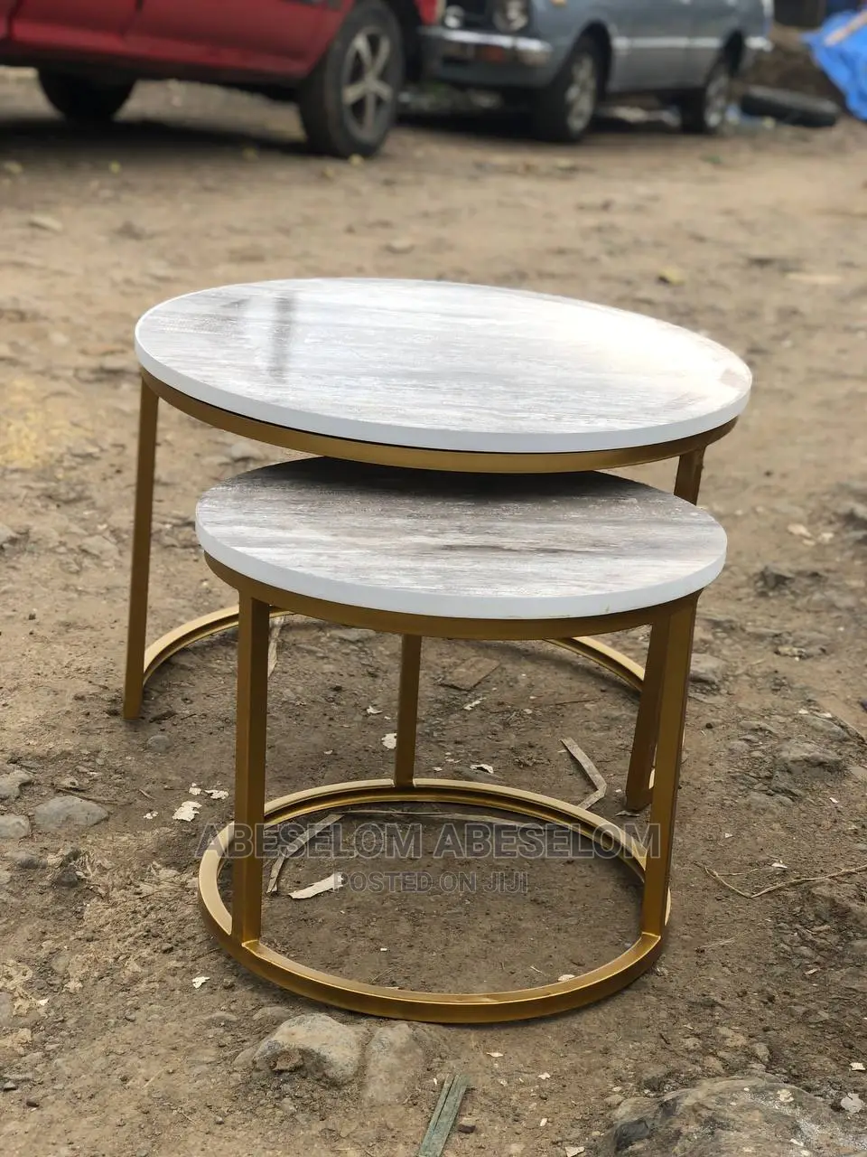 የሚያምሩ የሶፋ ጠረጴዛ