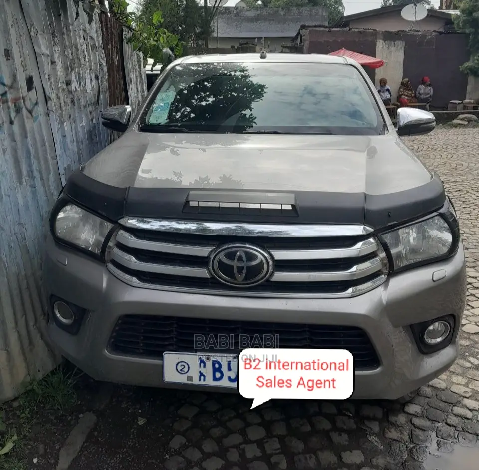Toyota Hilux 2019 Gold