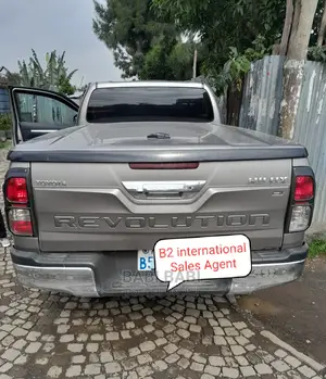 Toyota Hilux 2019 Gold