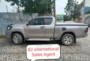 Toyota Hilux 2019 Gold
