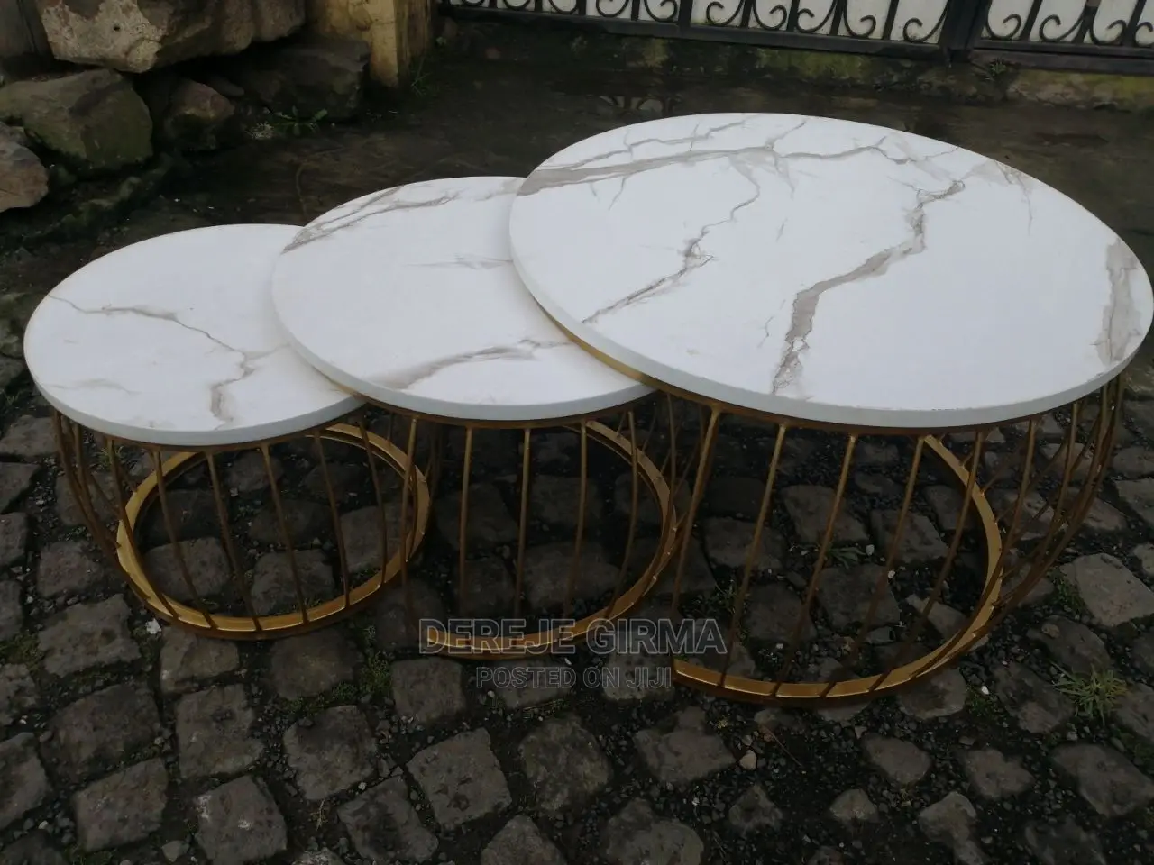 የመሀል ጠረጴዛ/Center Table