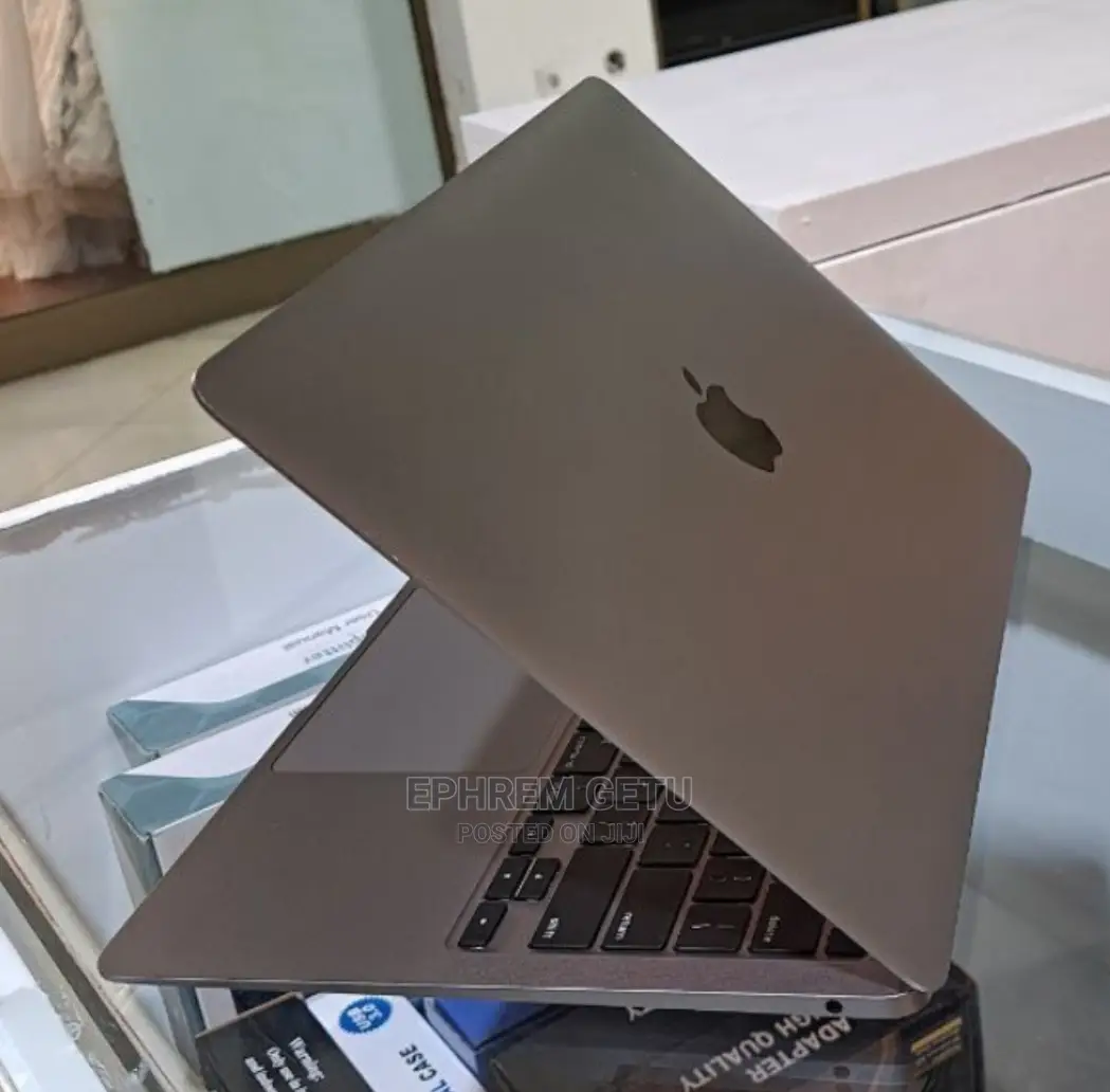 New Laptop Apple MacBook Air 2020 M1 8GB Apple M1 SSD 256GB