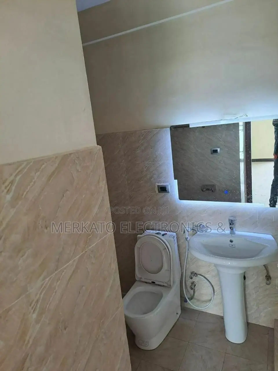 Furnished 4bdrm Apartment in Sunshine Real Estate, Yeka for sale