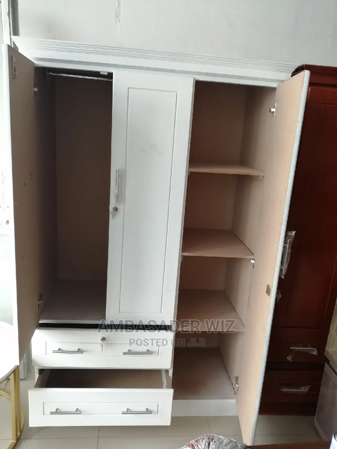 የልብስ ቁምሳጥን