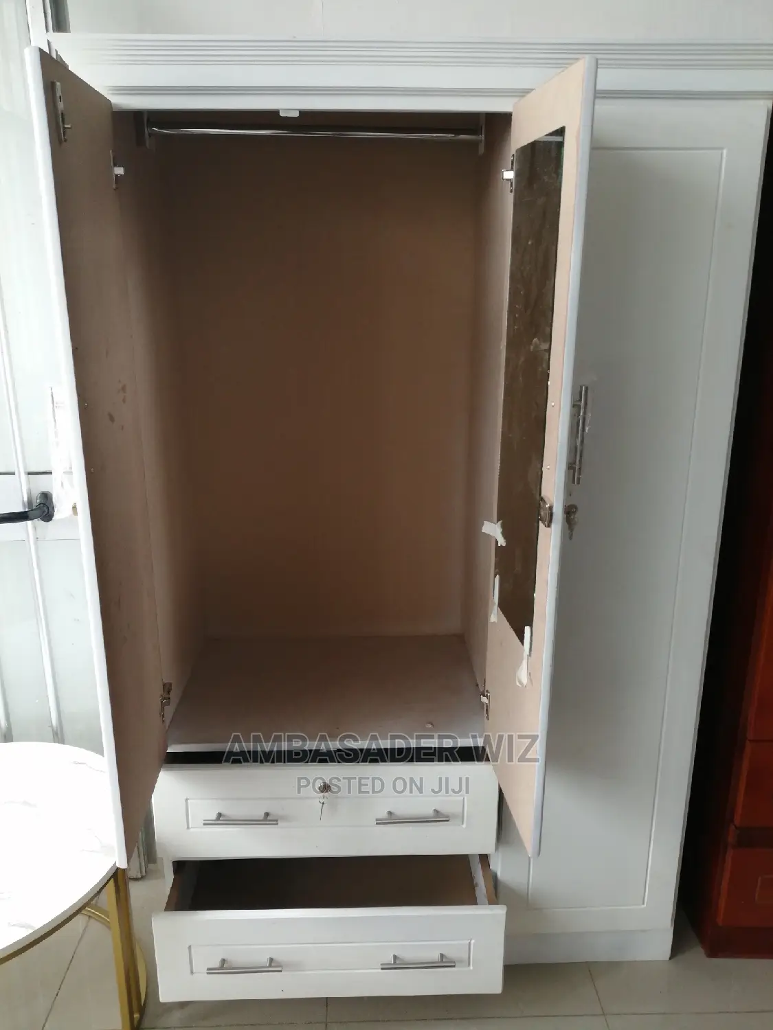 የልብስ ቁምሳጥን