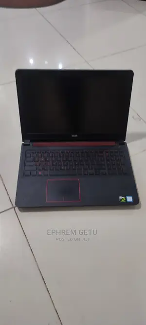 New Laptop Dell Inspiron 15 8GB Intel Core I5 HDD 1T