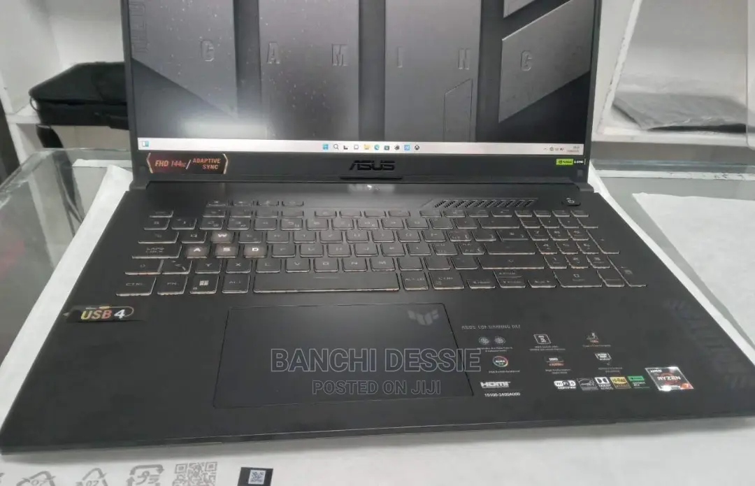 New Laptop Asus 16GB AMD Ryzen 7 SSD 1T