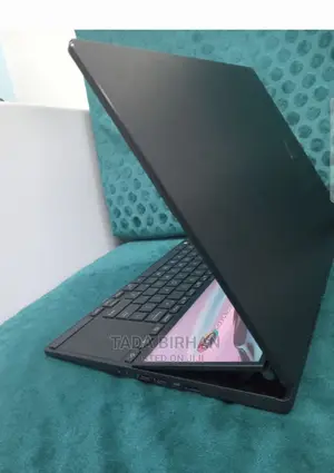 Laptop Asus VivoBook 15 X505BA 1GB Intel Core I5 SSD 512GB