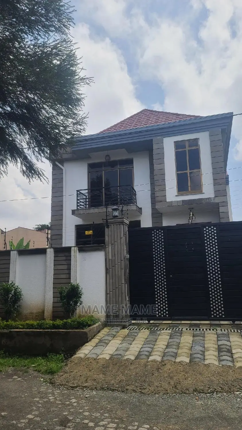 7bdrm House in Addis Abeba, Bole for sale