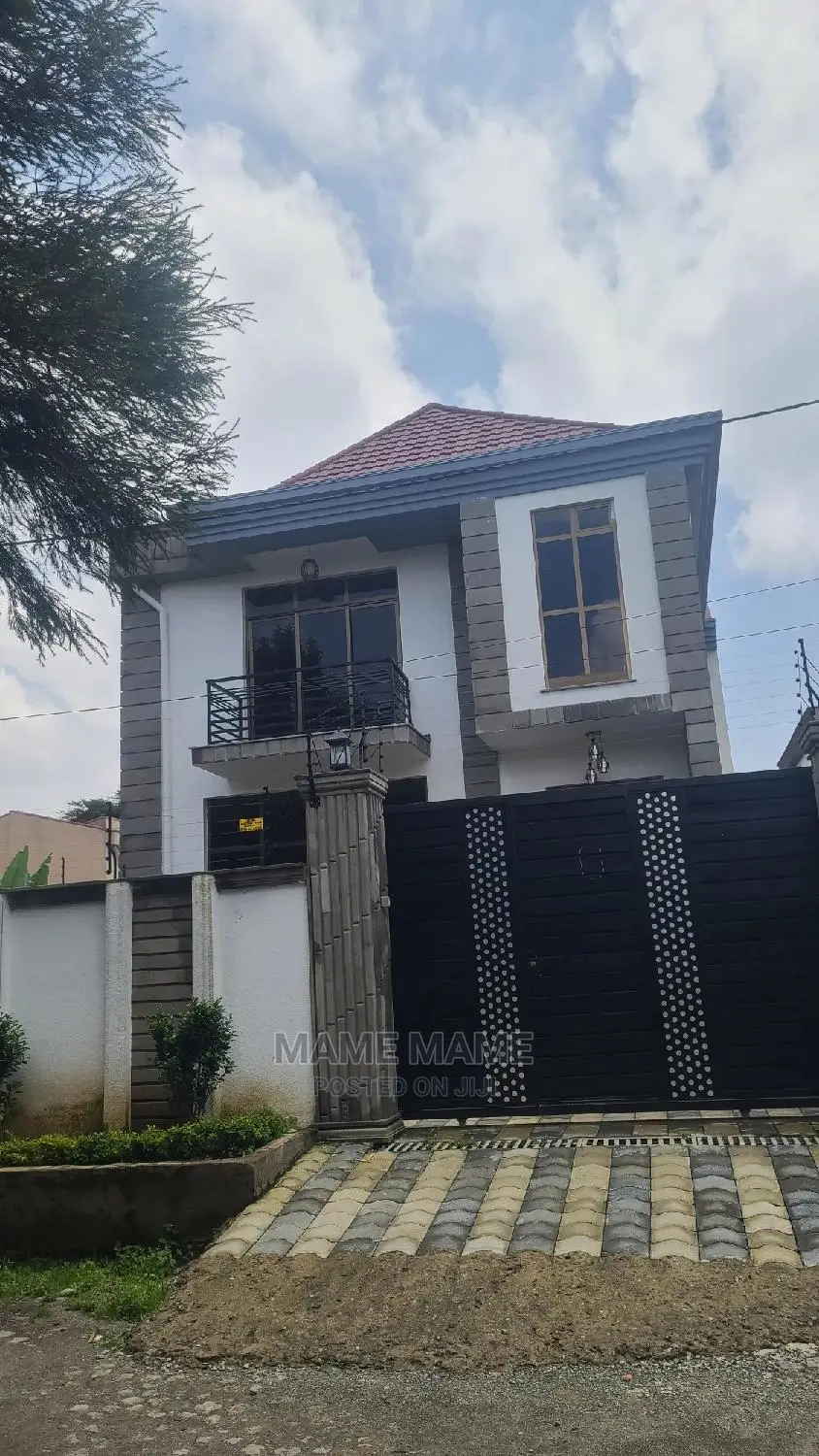 7bdrm House in Addis Abeba, Bole for sale