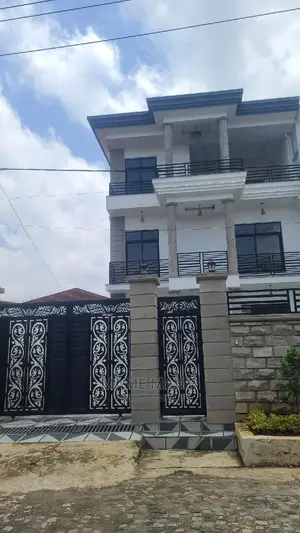 7bdrm House in Addis Abeba, Bole for sale