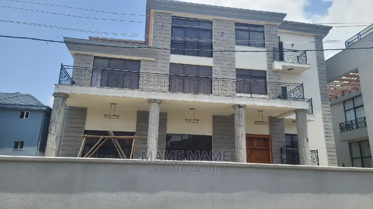 10bdrm House in Addis Abeba, Bole for sale