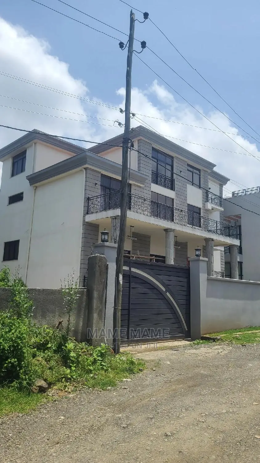 10bdrm House in Addis Abeba, Bole for sale