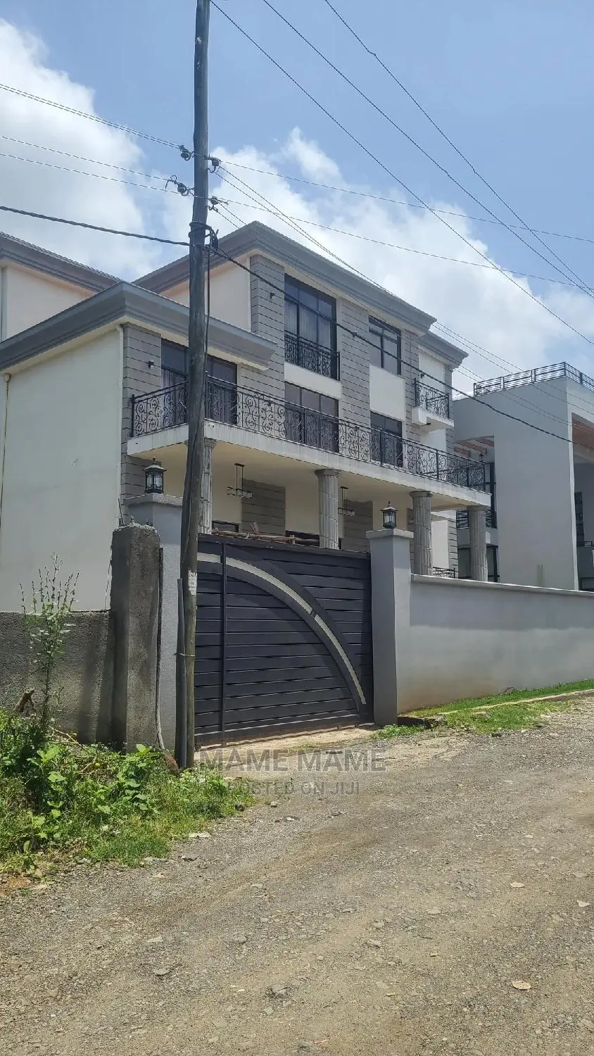 10bdrm House in Addis Abeba, Bole for sale