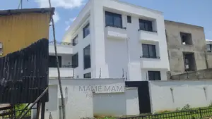 10bdrm House in Addis Abeba, Bole for sale