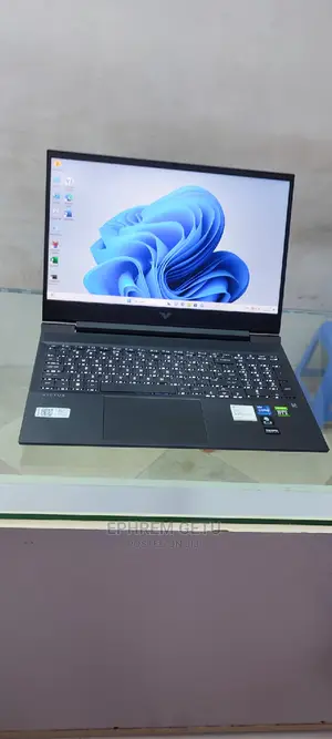 New Laptop HP Victus 16 16GB Intel Core i7 SSD 512GB