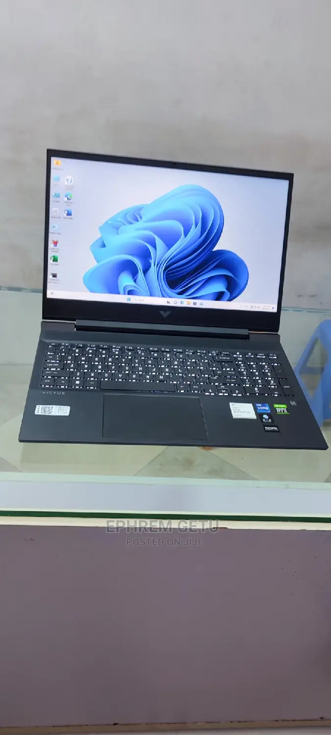 New Laptop HP Victus 16 16GB Intel Core i7 SSD 512GB
