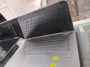 Laptop HP Pavilion 15 8GB Intel Core i5 HDD 1T