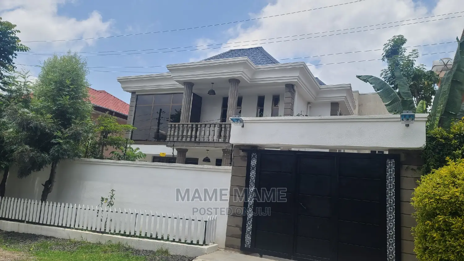 5bdrm House in Addis Abeba, Bole for sale