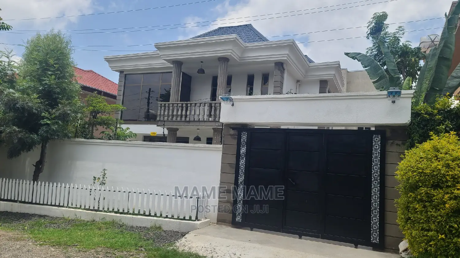 5bdrm House in Addis Abeba, Bole for sale