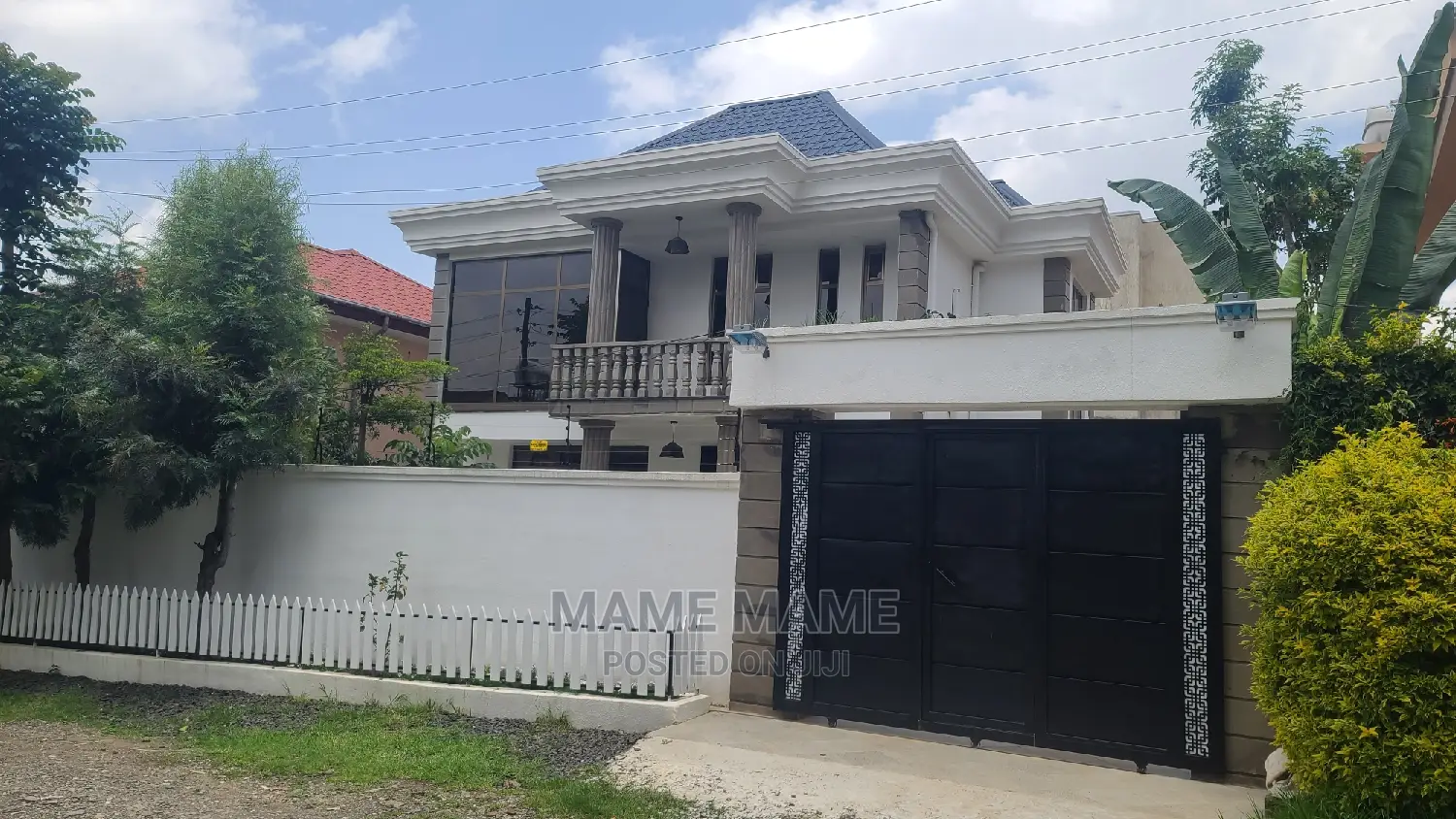 5bdrm House in Addis Abeba, Bole for sale