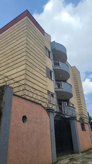 9bdrm House in Addis Abeba, Bole for sale