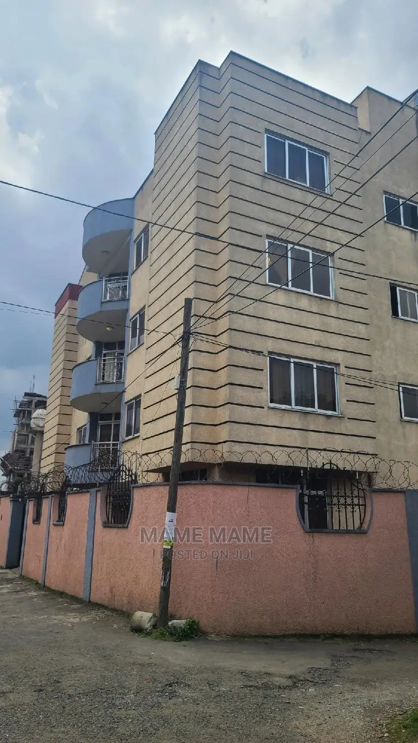 9bdrm House in Addis Abeba, Bole for sale