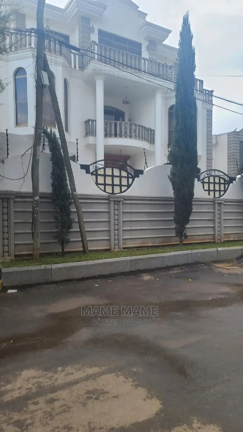 9bdrm House in Addis Abeba, Lideta for sale