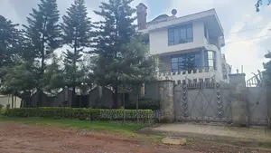 8bdrm House in Addis Abeba, Lideta for sale