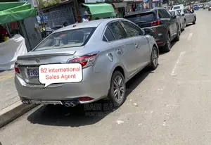 Toyota Yaris 2015 Silver