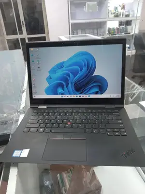 Photo - New Laptop Lenovo ThinkPad Yoga 16GB Intel Core I7 SSD 512GB