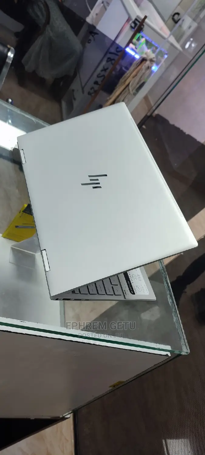 New Laptop HP Envy X360 8GB Intel Core I7 SSD 512GB
