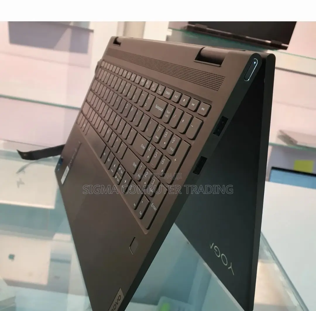 New Laptop Lenovo Yoga 710 12GB Intel Core I7 SSD 512GB