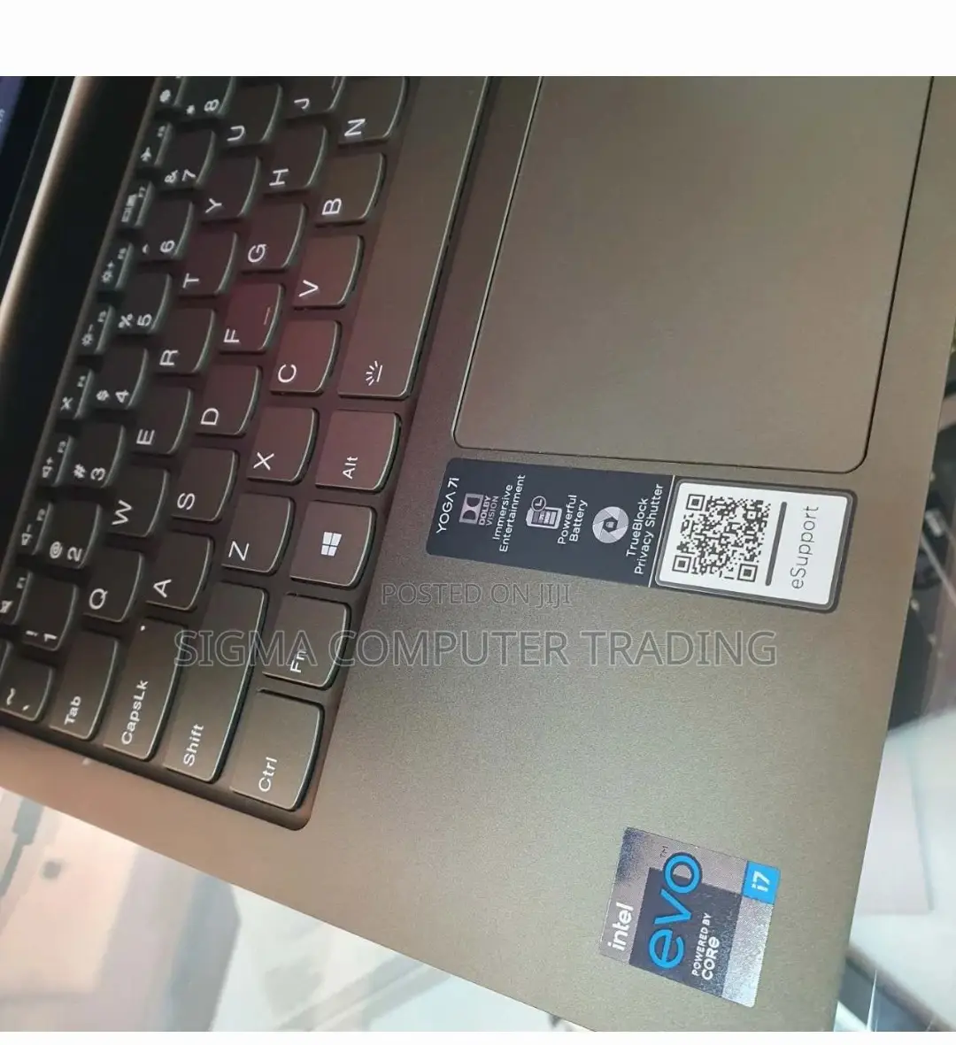 New Laptop Lenovo Yoga 710 12GB Intel Core I7 SSD 512GB