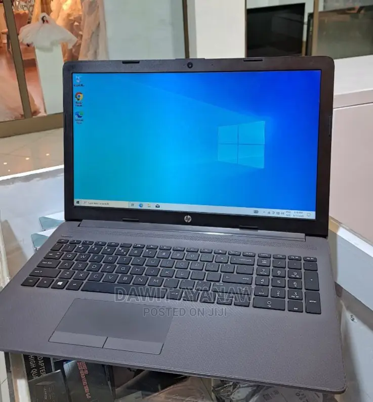 New Laptop HP 8GB HDD 500GB
