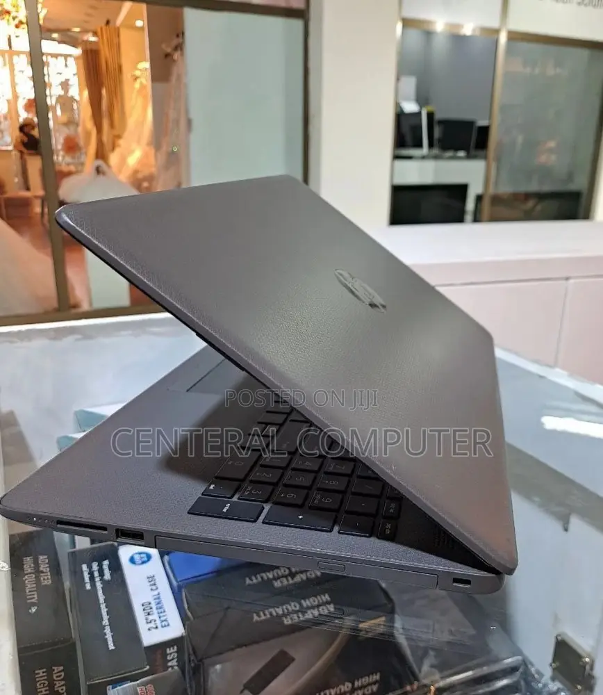 New Laptop HP Stream Notebook 4GB Intel Core 2 Quad HDD 500GB