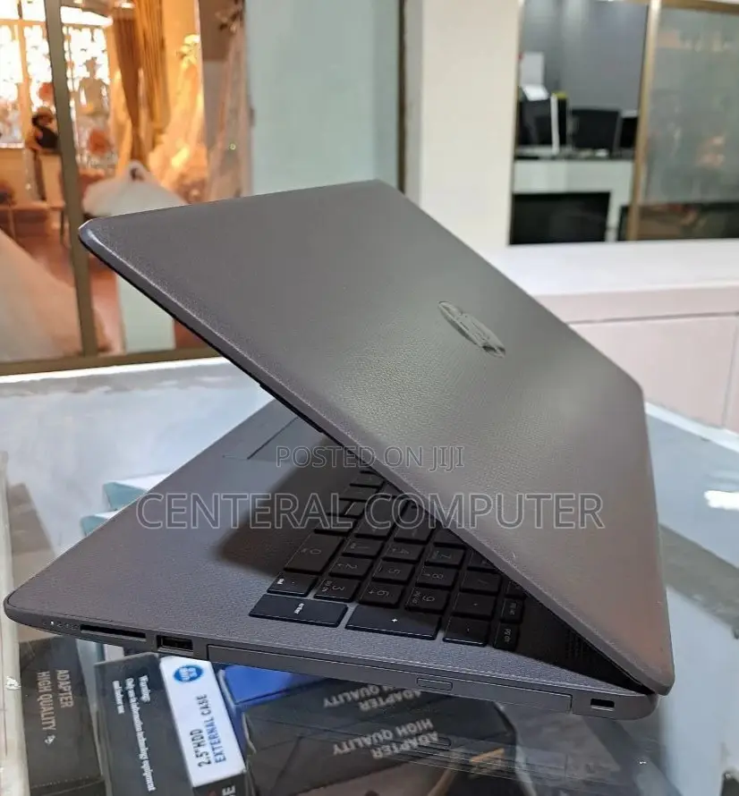 New Laptop HP Stream Notebook 4GB Intel Core 2 Quad HDD 500GB