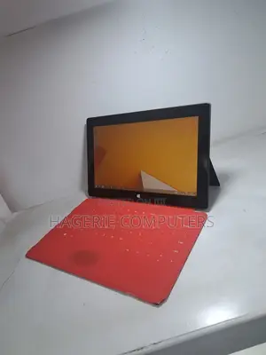 New Laptop Microsoft Surface 2GB SSD 32GB