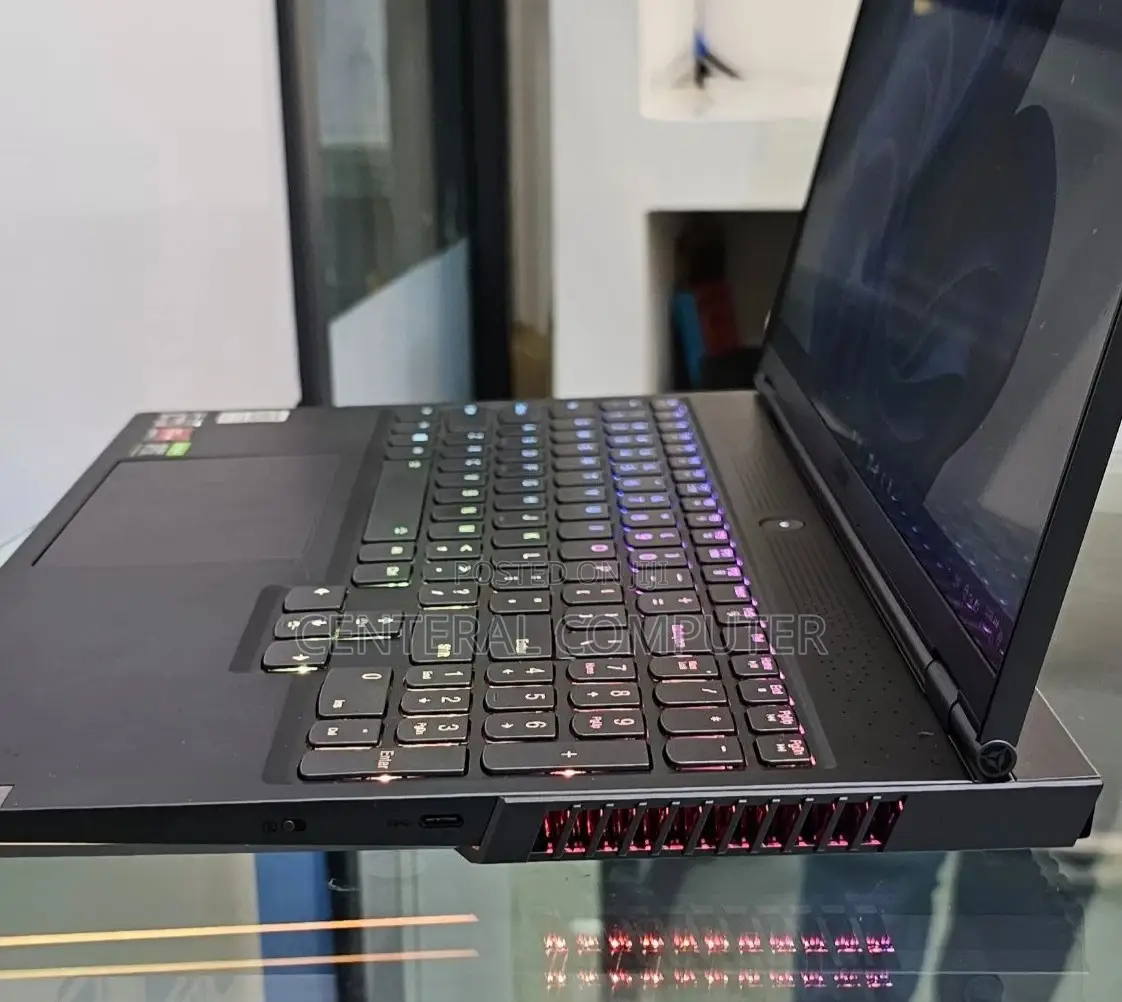 New Laptop Lenovo Legion 7 32GB AMD Ryzen 9 SSD 1T