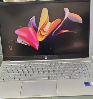 New Laptop HP Pavilion 17z 8GB Intel Core I7 SSD 512GB