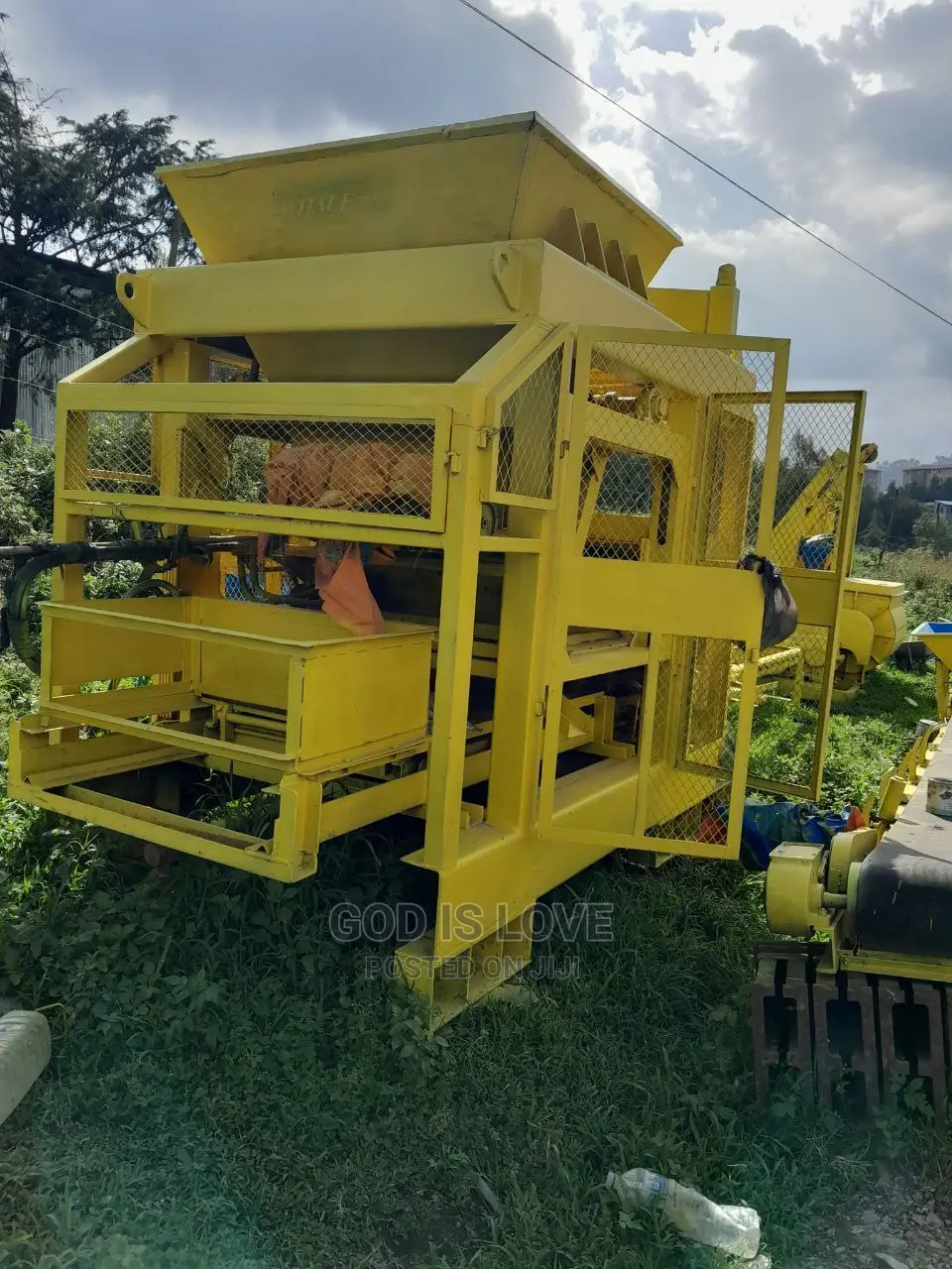 ብሎኬት መምረቻ ማሽን Block Making Machine