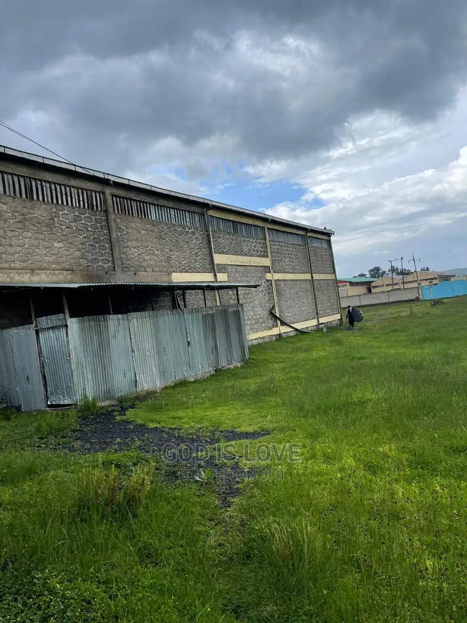 የሚሸጥ የውሃ ፋብሪካ Water Factory for Sell