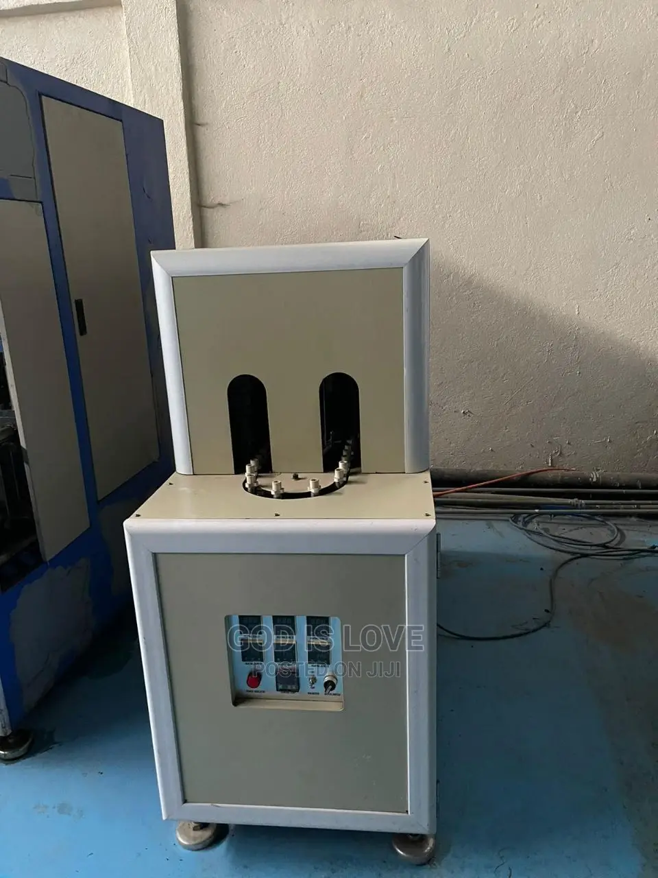 የሚሸጥ የውሃ ፋብሪካ Water Factory for Sell