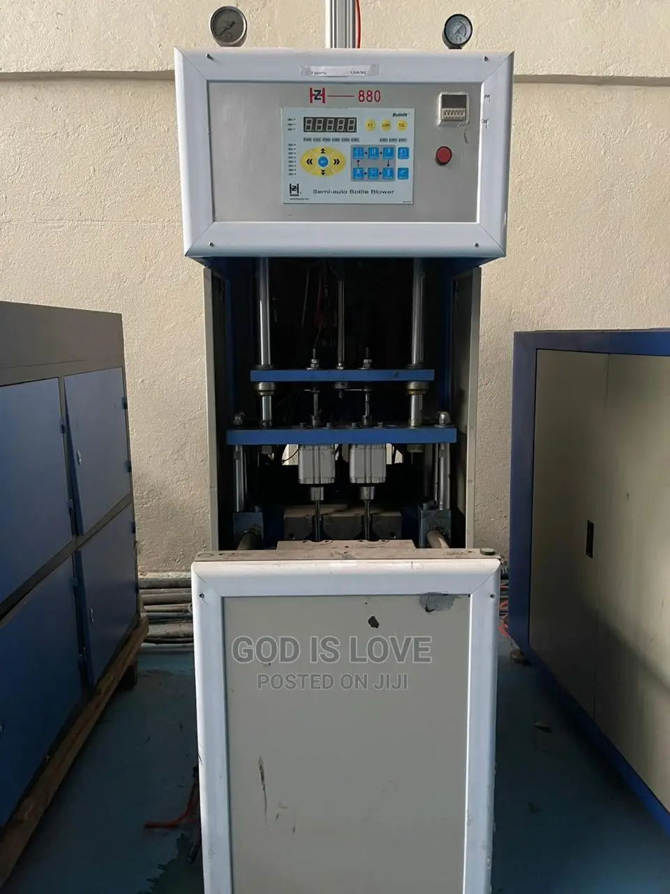 የሚሸጥ የውሃ ፋብሪካ Water Factory for Sell