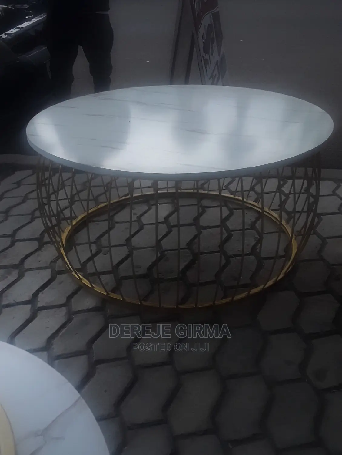 የመሀል ጠረጴዛ/Center Table/