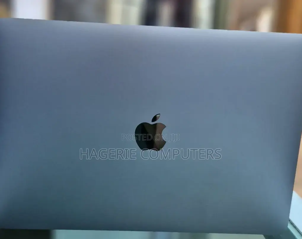 New Laptop Apple MacBook Pro 2020 M1 8GB Apple M1 Pro SSD 256GB