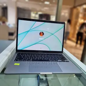 New Laptop Apple MacBook Pro M1 8GB Apple M1 SSD 256GB